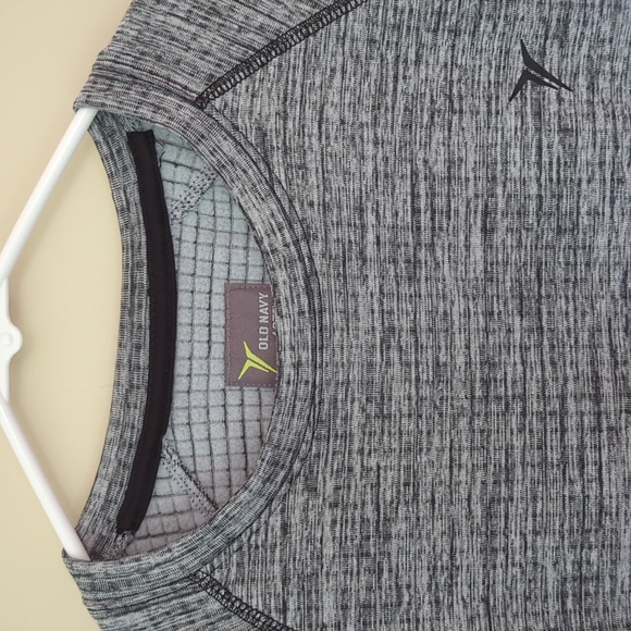 NWT Old Navy Active Breathability Go-Warm Thermal Top S Black Gray - Picture 9 of 15